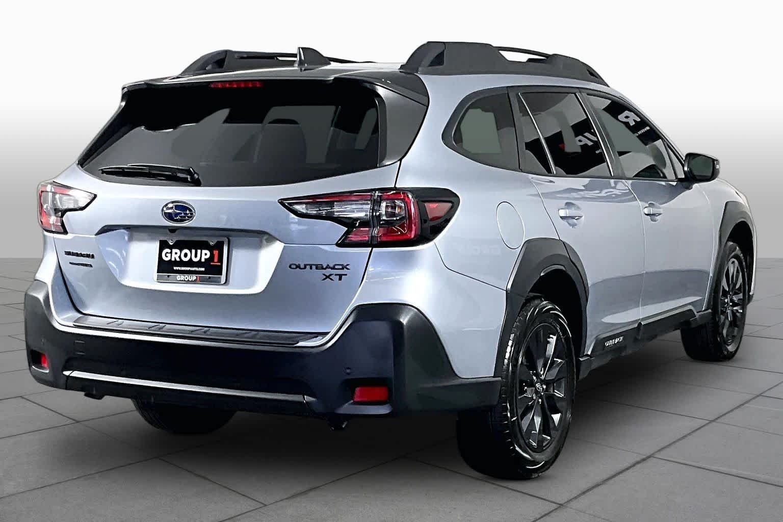 Used 2024 Ice Silver Metallic Subaru Onyx Edition XT image 12