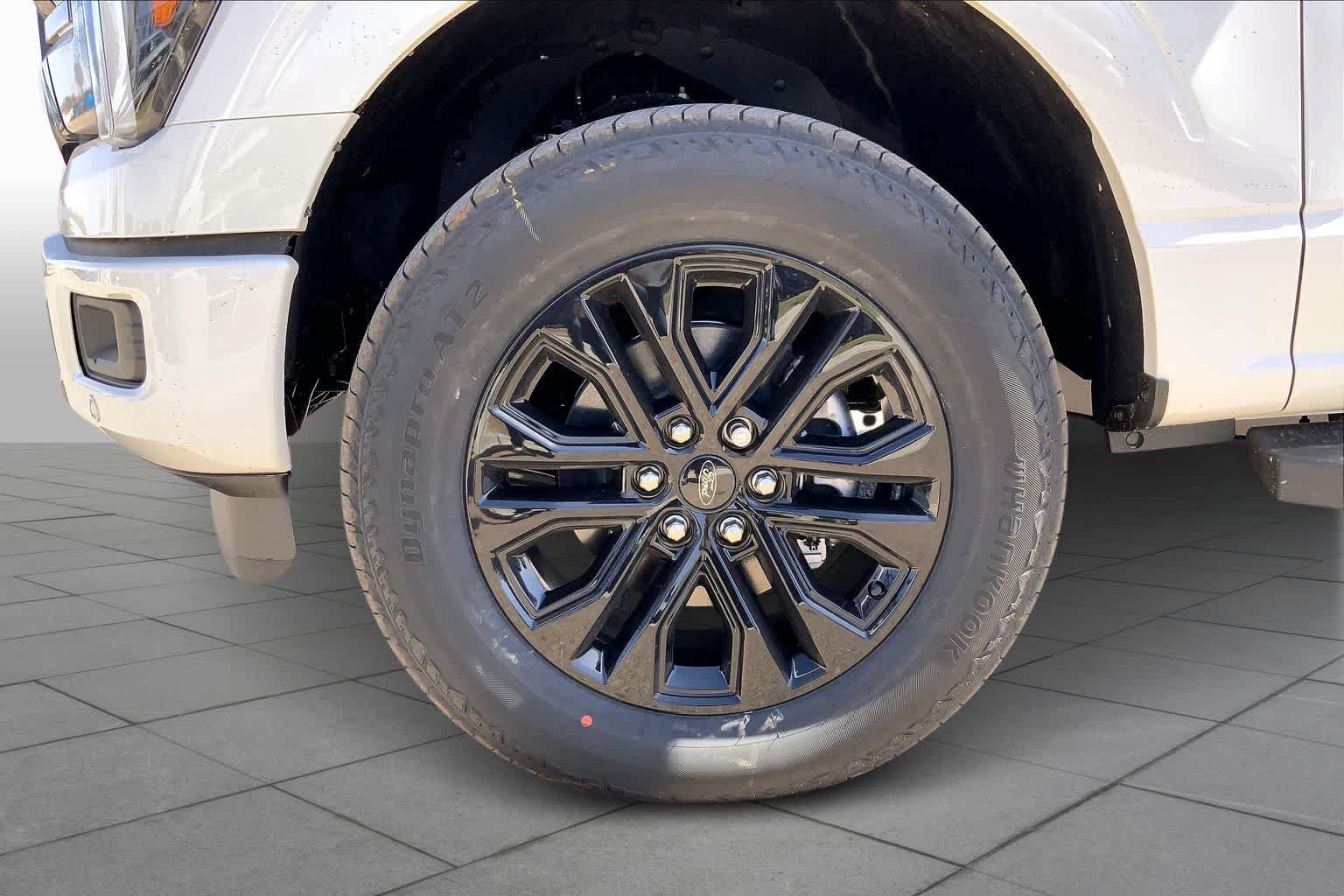 New 2026 Star White Metallic Tri-Coat Ford Lariat® image 11