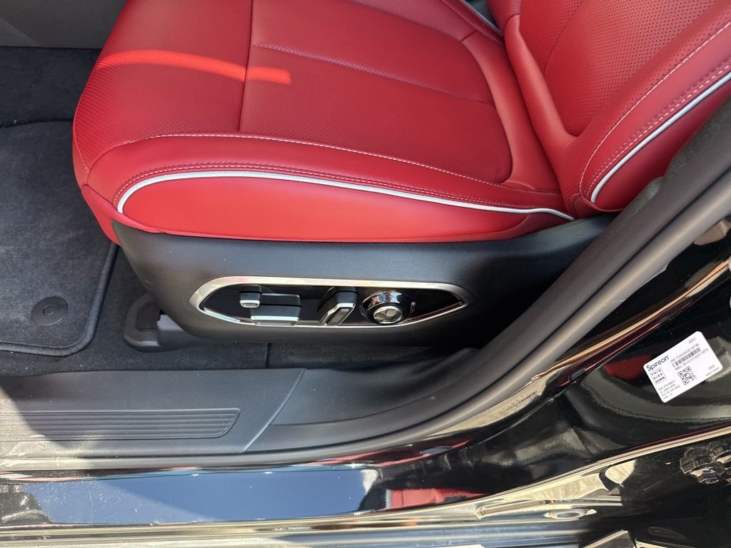 2025 Jeep Wagoneer S Launch Edition - Photo 16