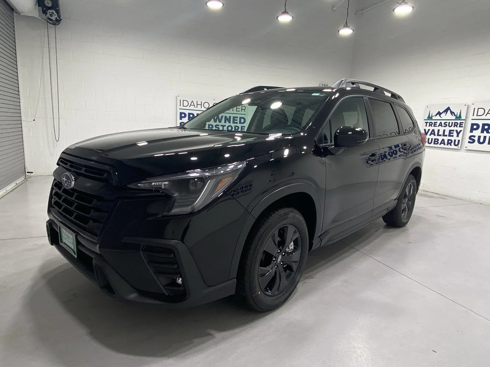 New 2027 CRYSTAL BLACK SILICA Subaru Premium 7-Passenger image 4