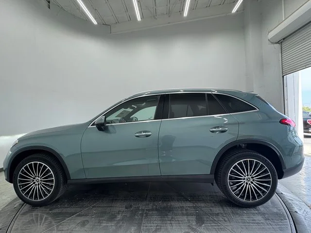 New 2027 Silver Mercedes-Benz GLC 300 image 14