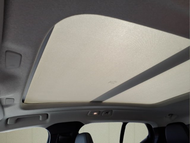 New 2026 Crystal White Volvo B5 Core image 17