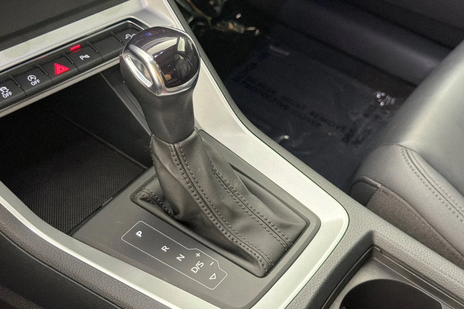 Used 2022 Mythos Black Metallic Audi Premium 40 TFSI quattro image 20