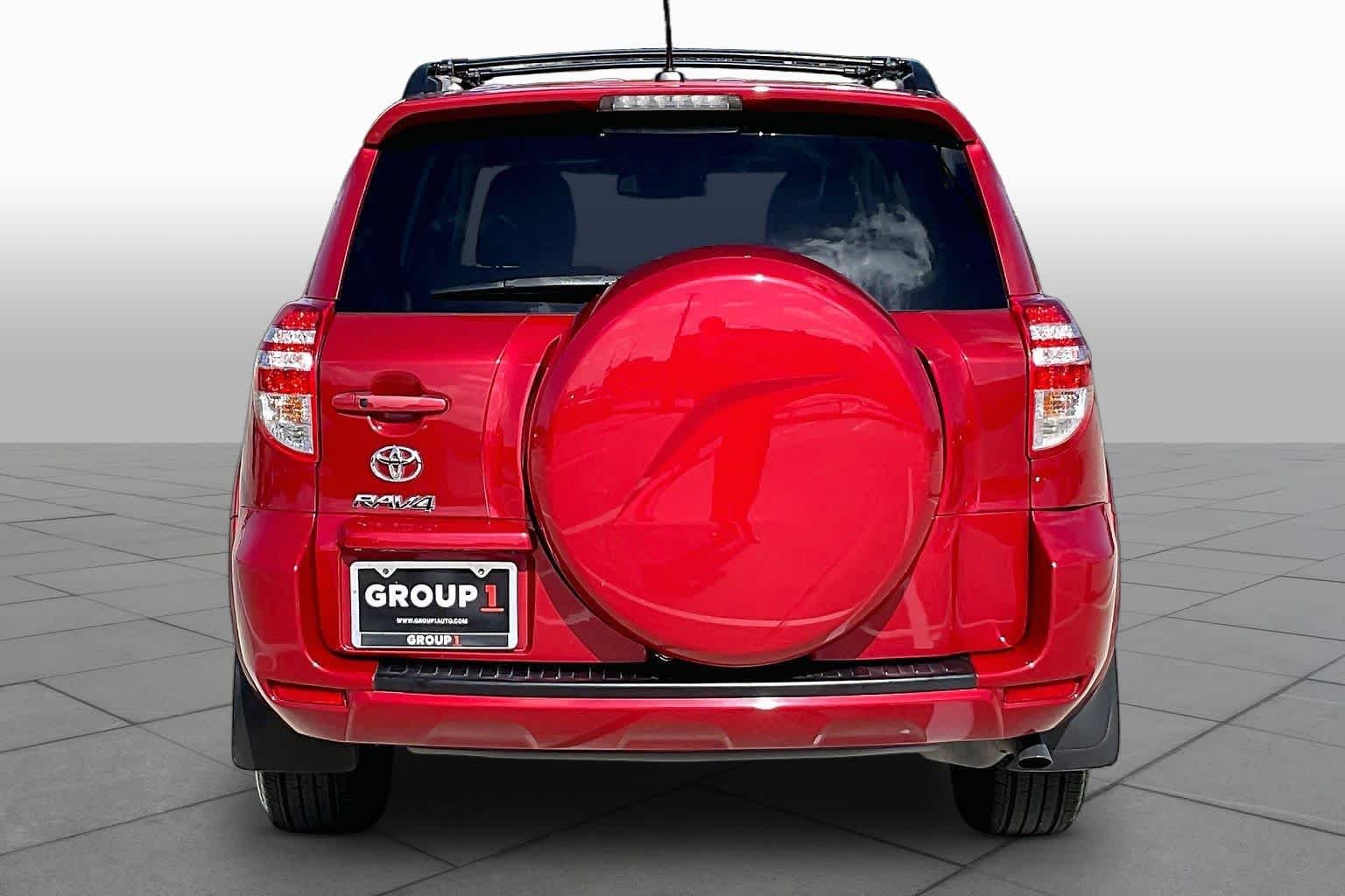 Used 2011 Barcelona Red Metallic Toyota Ltd image 4