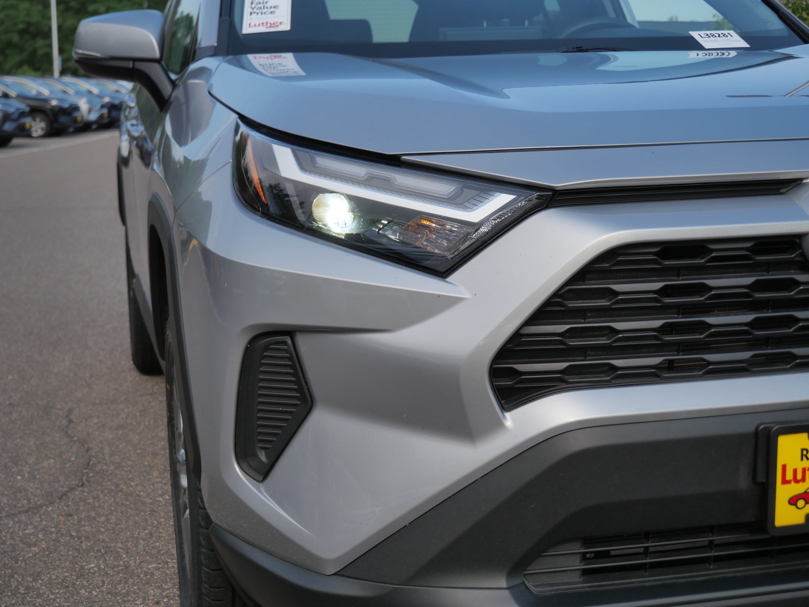 2024 Toyota RAV4 XLE - Photo 16