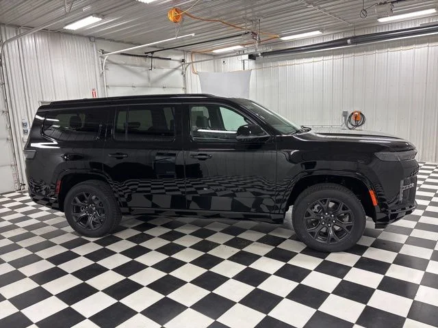 New 2026 High Gloss Black Exterior Paint Jeep Limited Altitude image 3