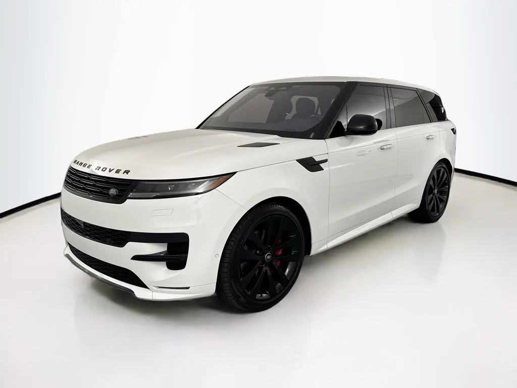 Certified Used 2023 White Land Rover SE Dynamic image 1