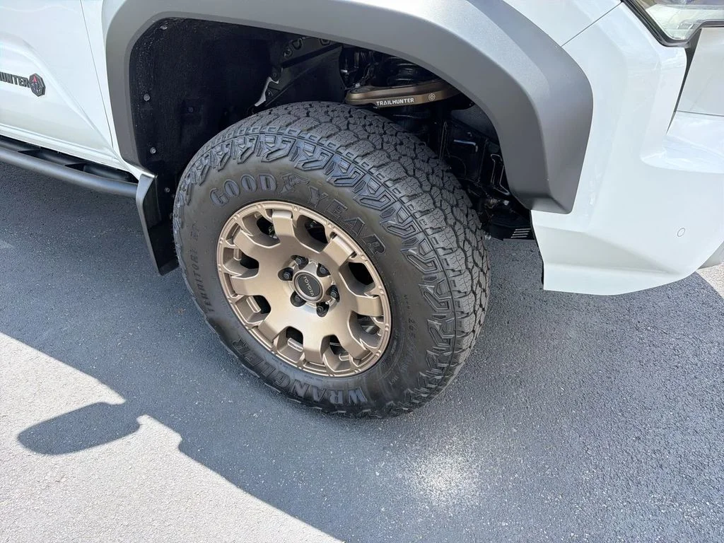 New 2026 Ice Cap Toyota Tacoma Trailhunter image 16