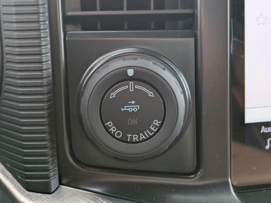 New 2026 Agate Black Metallic Ford King Ranch image 25