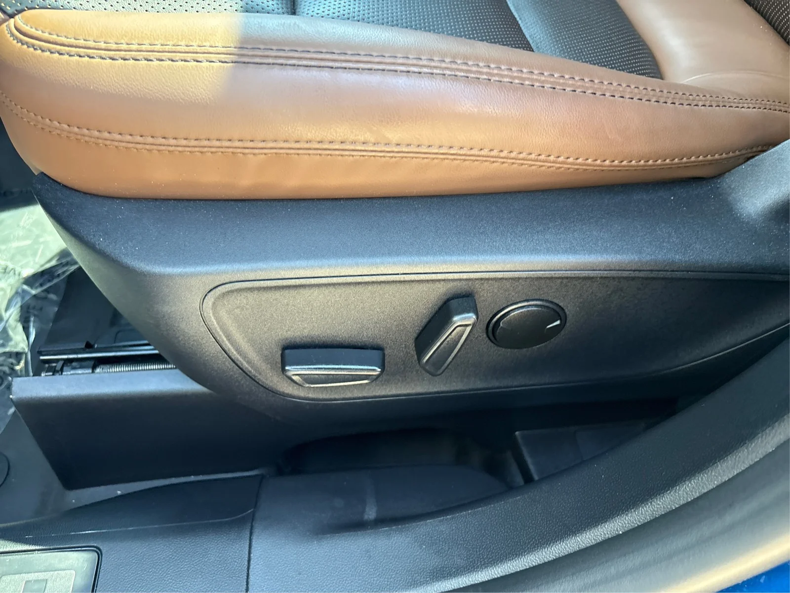 Certified Used 2023 Blue Ford Badlands image 18