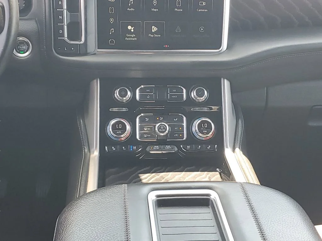 Used 2024 Onyx Black GMC Denali image 15