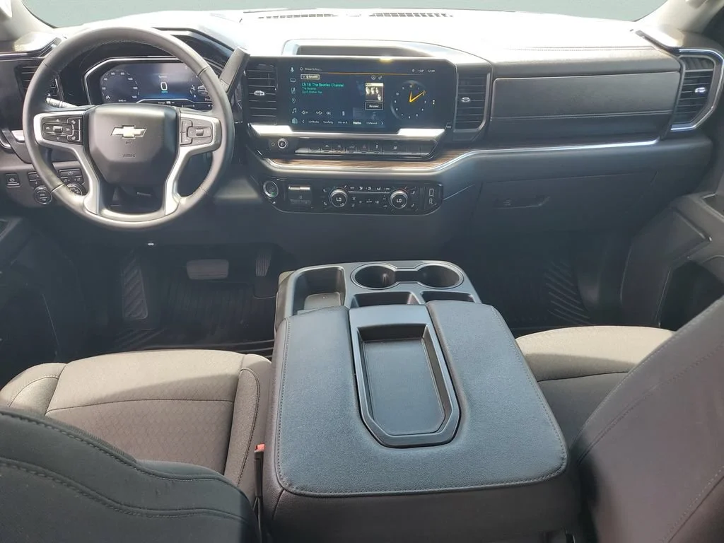 Used 2025 Summit White Chevrolet LT (2FL) image 11