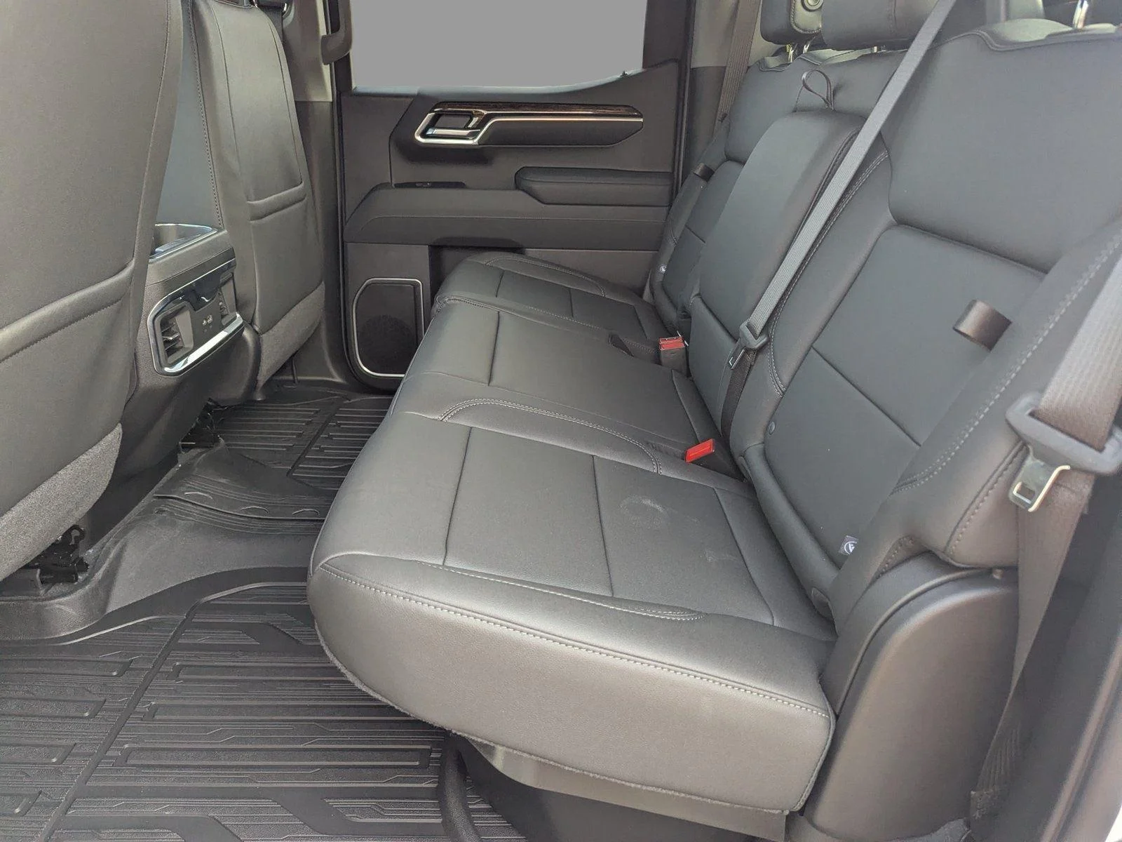 New 2026 Summit White GMC Elevation image 20