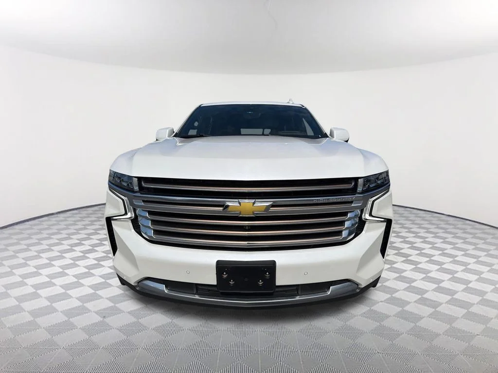Used 2024 Beige Chevrolet High Country image 2