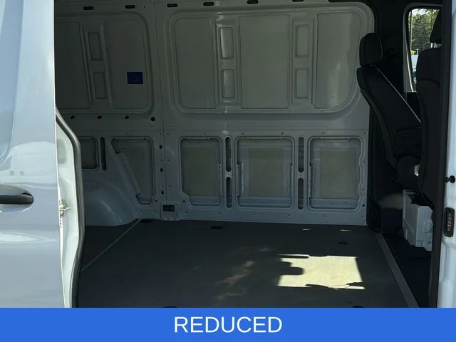 Used 2025 White Mercedes-Benz Cargo 144 WB image 32