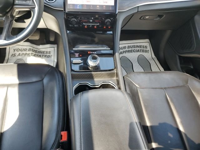Used 2024 Silver Jeep Limited image 22