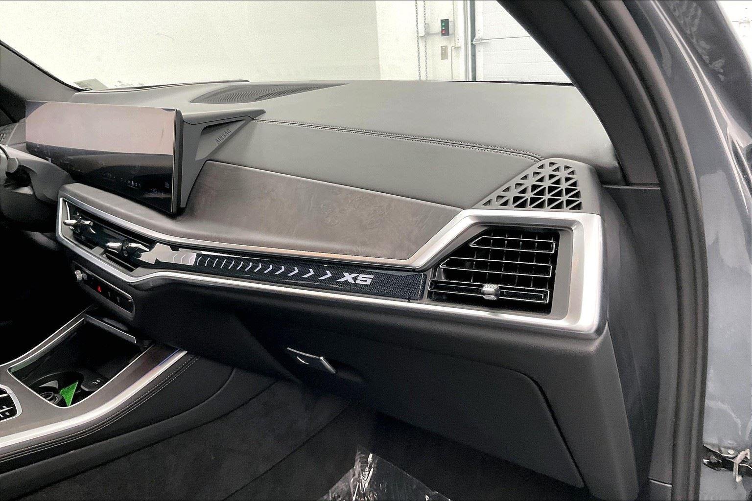 Certified Used 2024 Skyscraper Grey Metallic BMW xDrive40i image 13