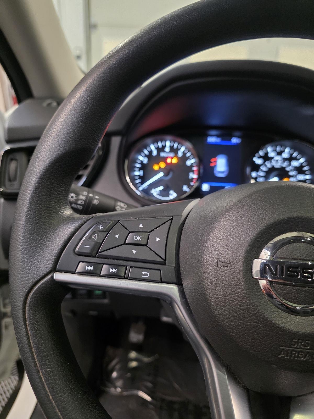 Used 2020 Pearl White Tricoat Nissan SV image 24