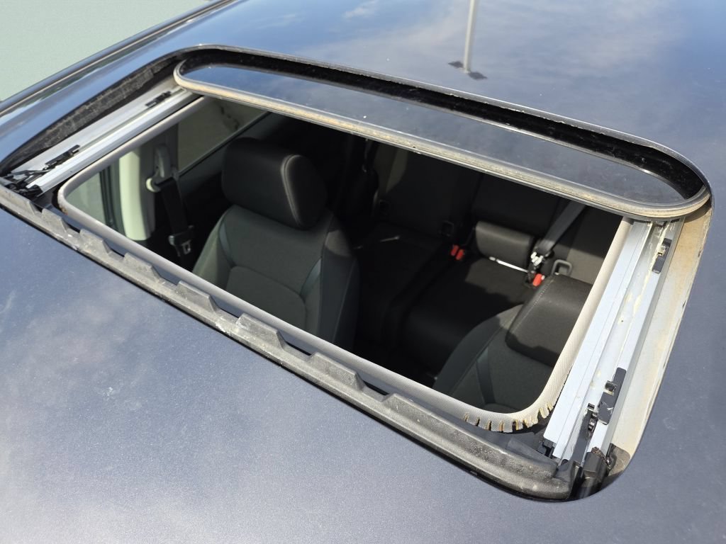 Used 2024 sparkle silver metallic Honda EX image 8
