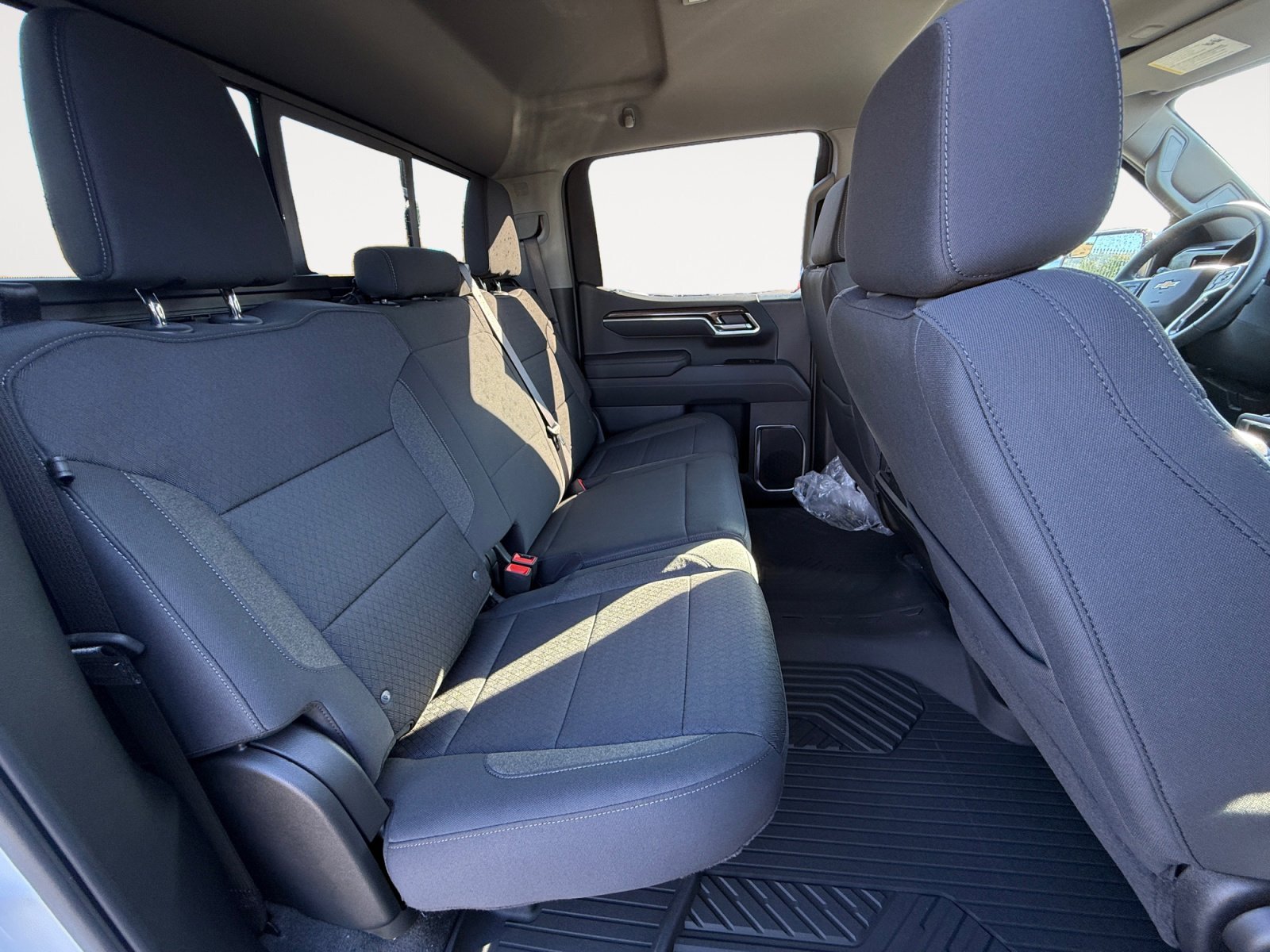 2025 Chevrolet Silverado 1500 LT - Photo 18