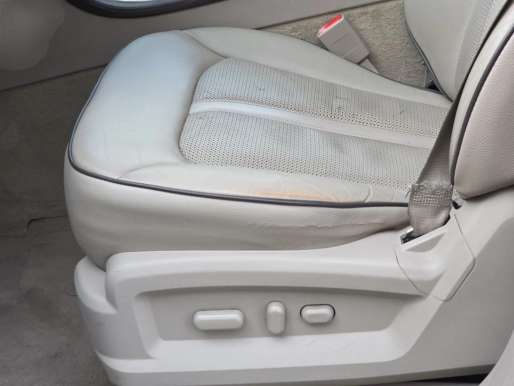 Used 2014 Smoked Quartz Metallic Tinted Clearcoat Lincoln Base image 30