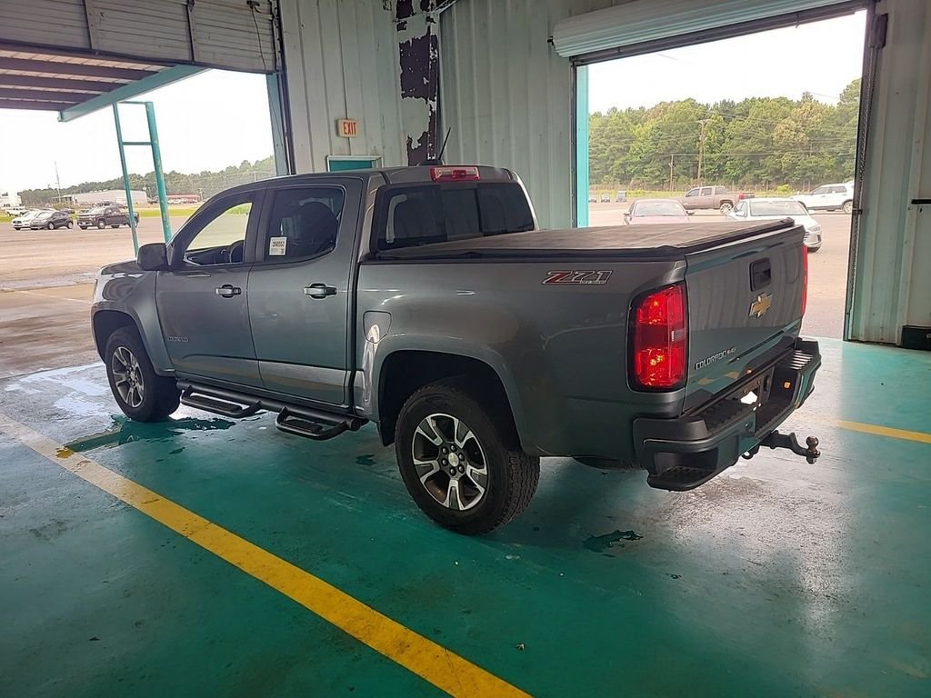 Used 2018 Gray Chevrolet Z71 image 3