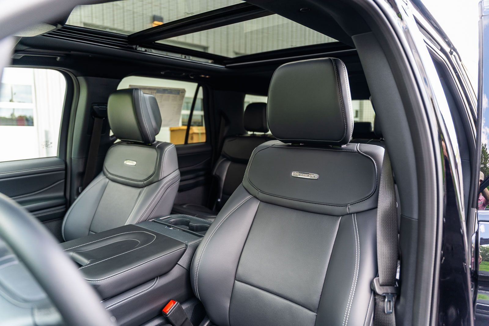 New 2027 Agate Black Metallic Ford MAX Platinum image 17