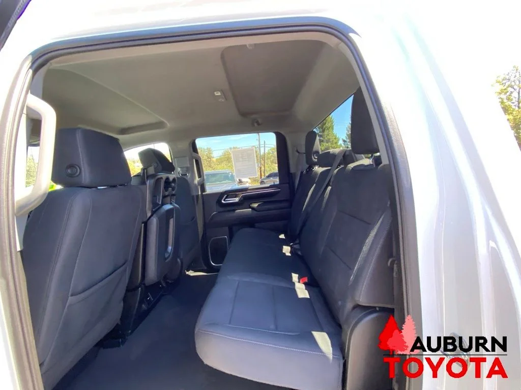 Used 2024 White Chevrolet LT image 23