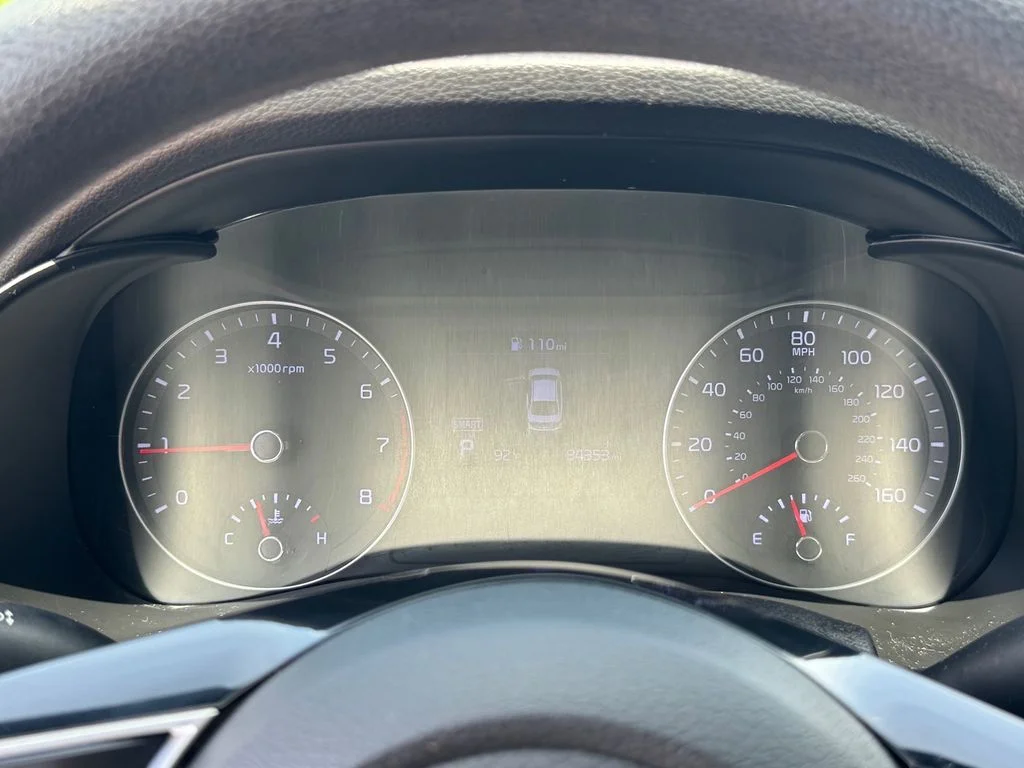 Used 2020 White Kia FE image 19