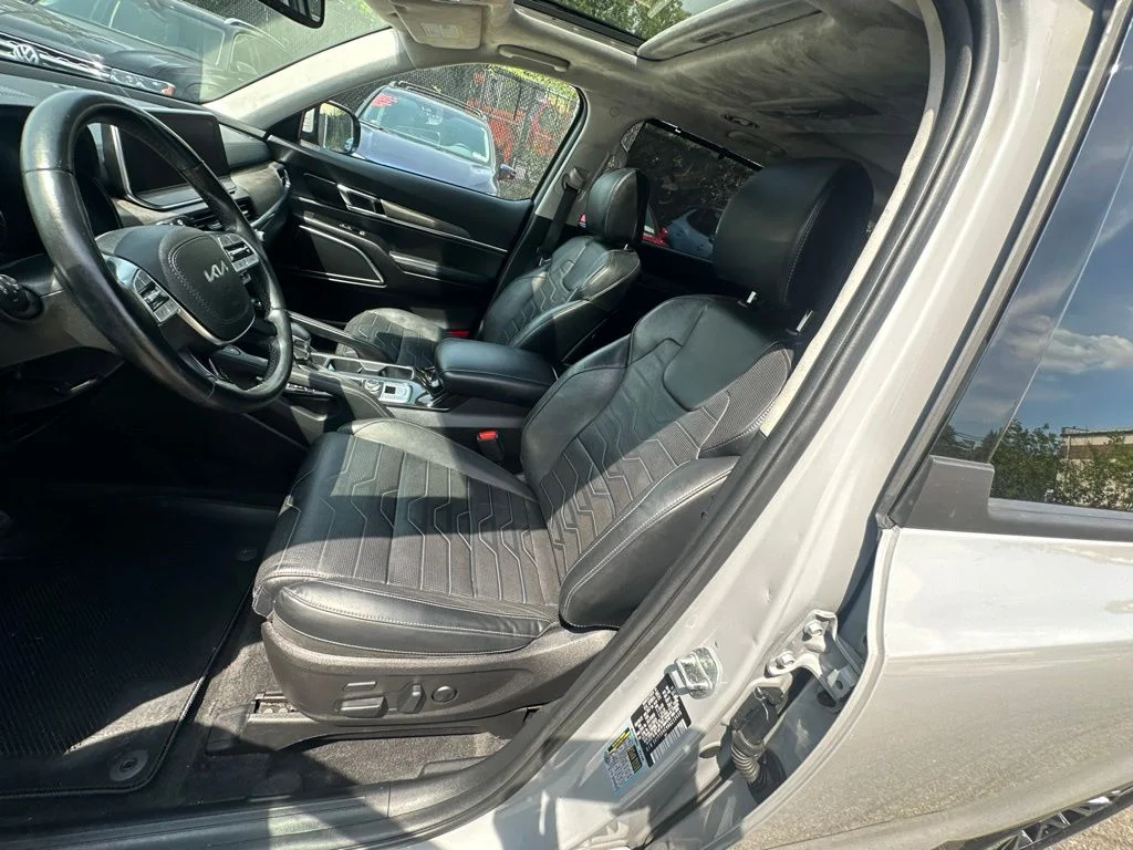 Used 2022 Gray Kia SX image 9