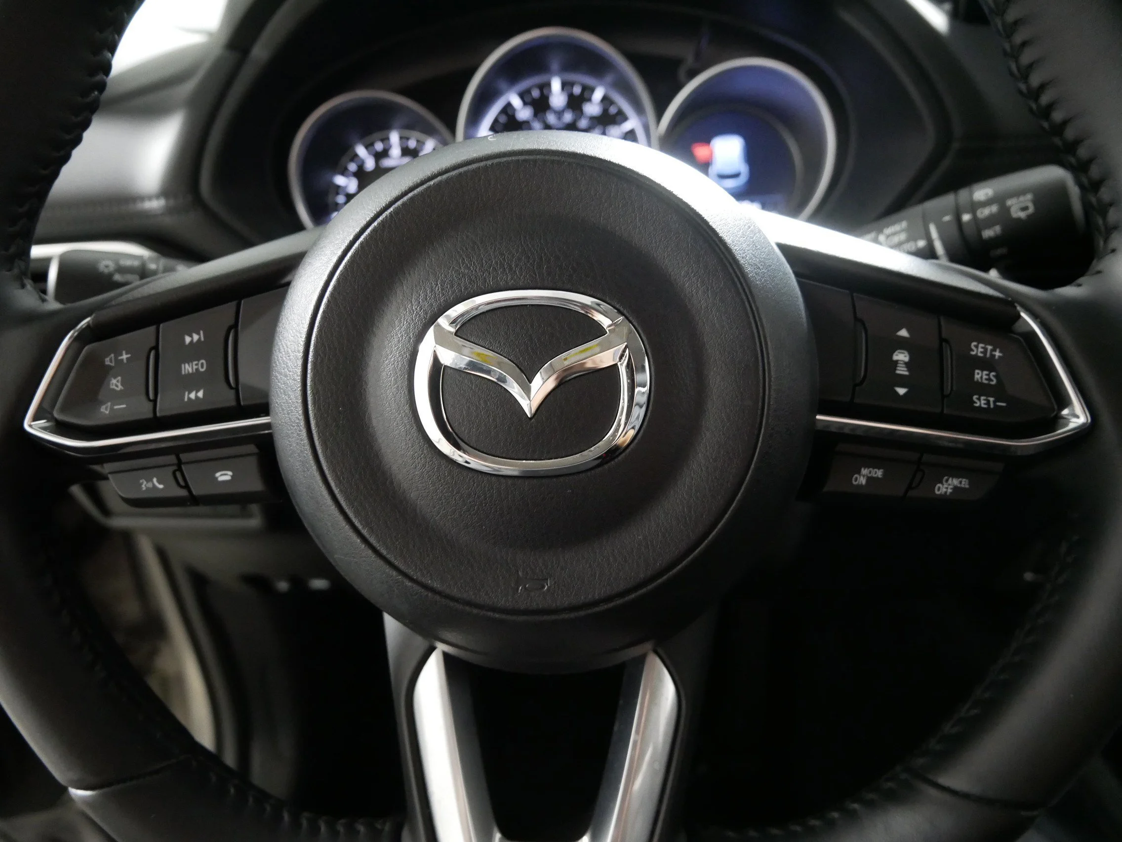 Used 2025 Platinum Quartz Metallic Mazda 2.5 S Select Package image 25