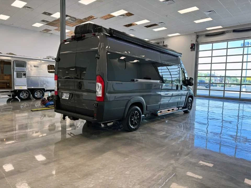 New 2026 GRANITE CRYSTAL METALLIC AIRSTREAM  image 28
