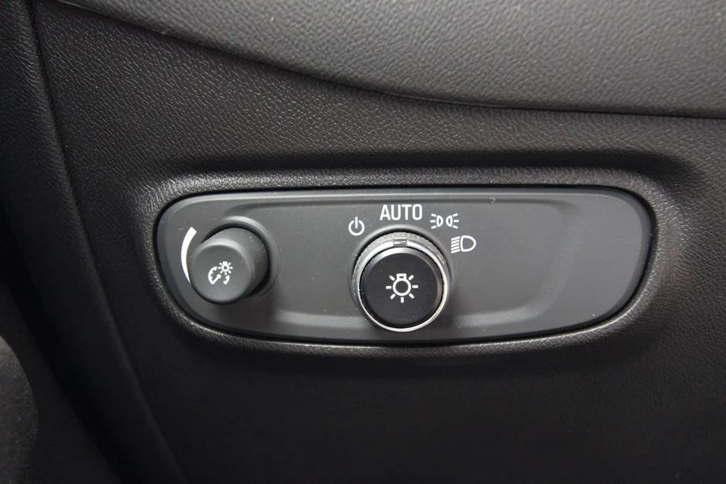 Used 2022  Chevrolet RS image 22