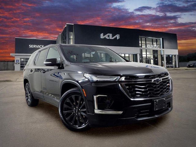 Pre-Owned 2022 Chevrolet Traverse RS