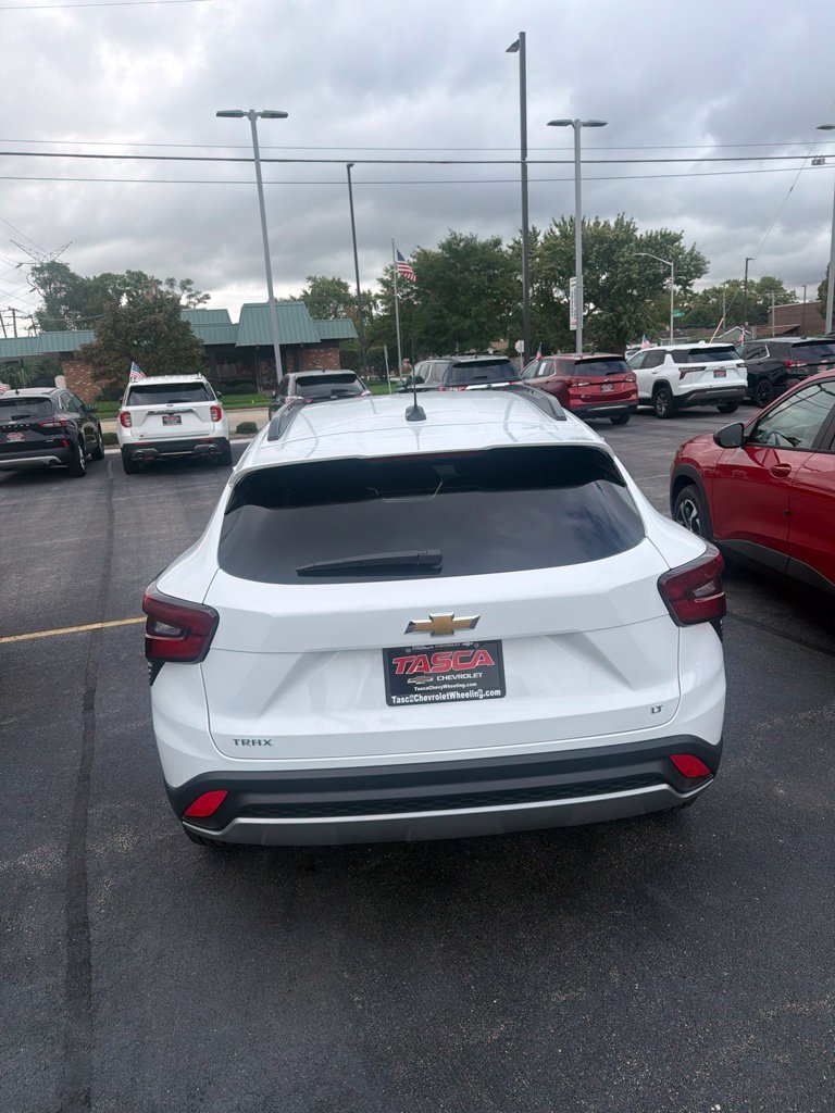 2026 Chevrolet Trax LT - Photo 8