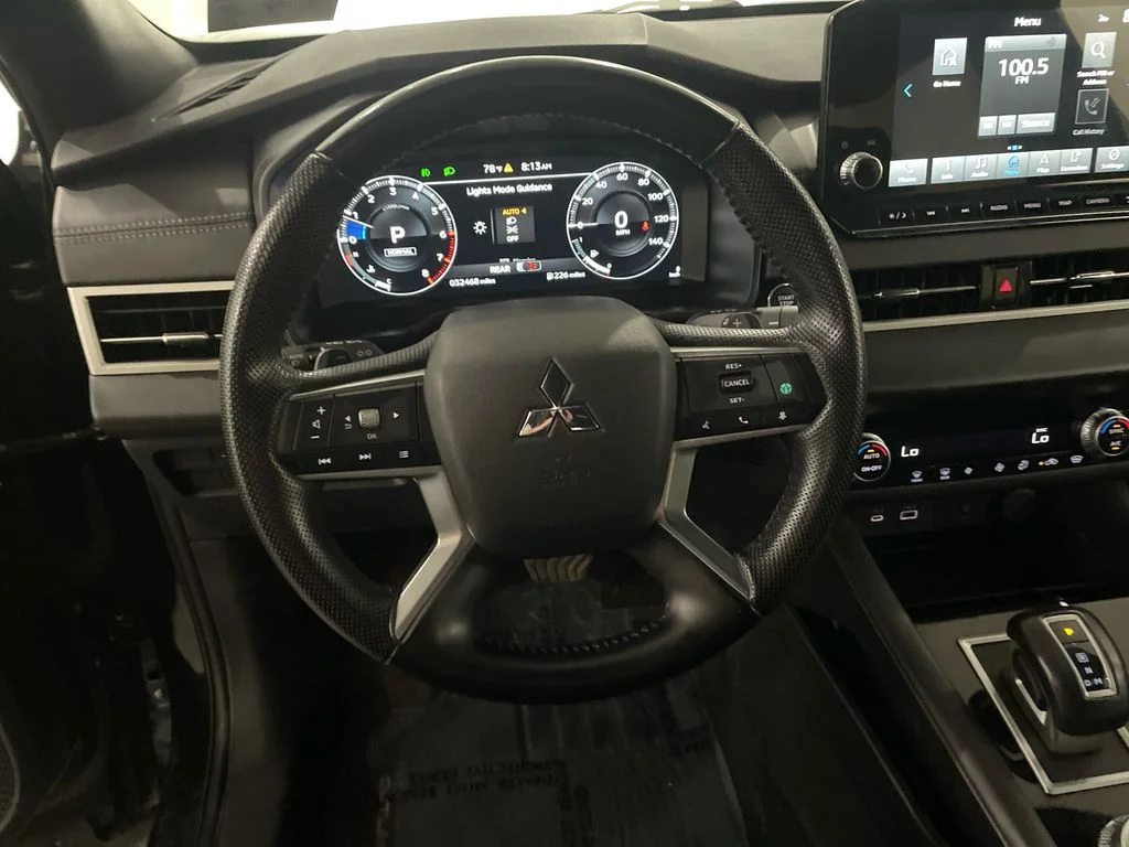 Used 2024 Black Diamond Mitsubishi SE Black Edition image 15