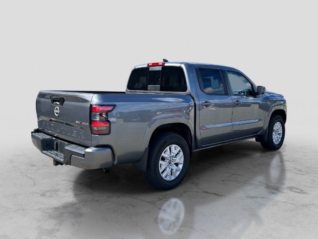 Used 2024 Gray Nissan SV image 5