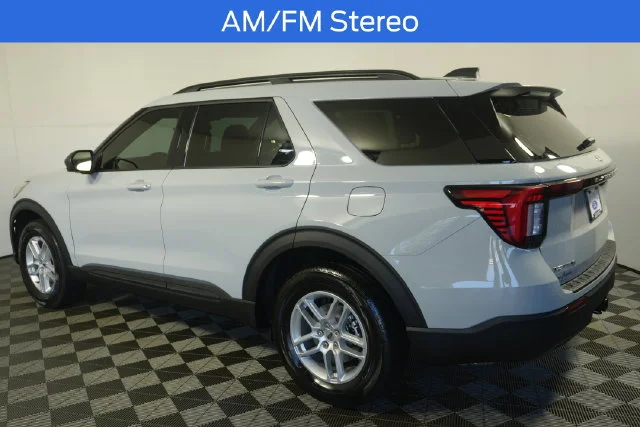 New 2027 Avalanche Gray Ford Active image 5