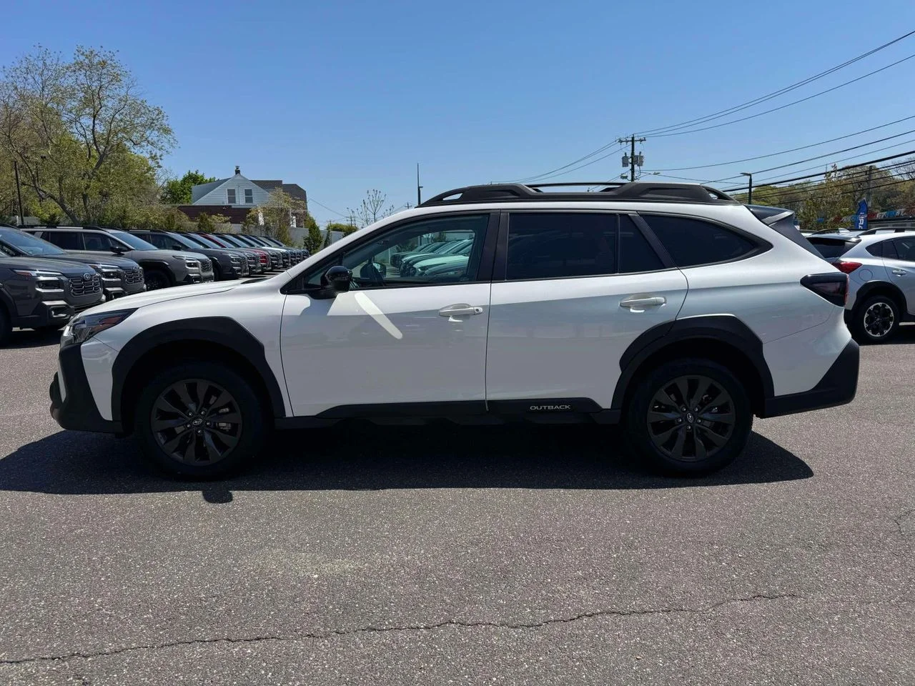 Used 2025 Crystal White Pearl Subaru Onyx Edition image 5