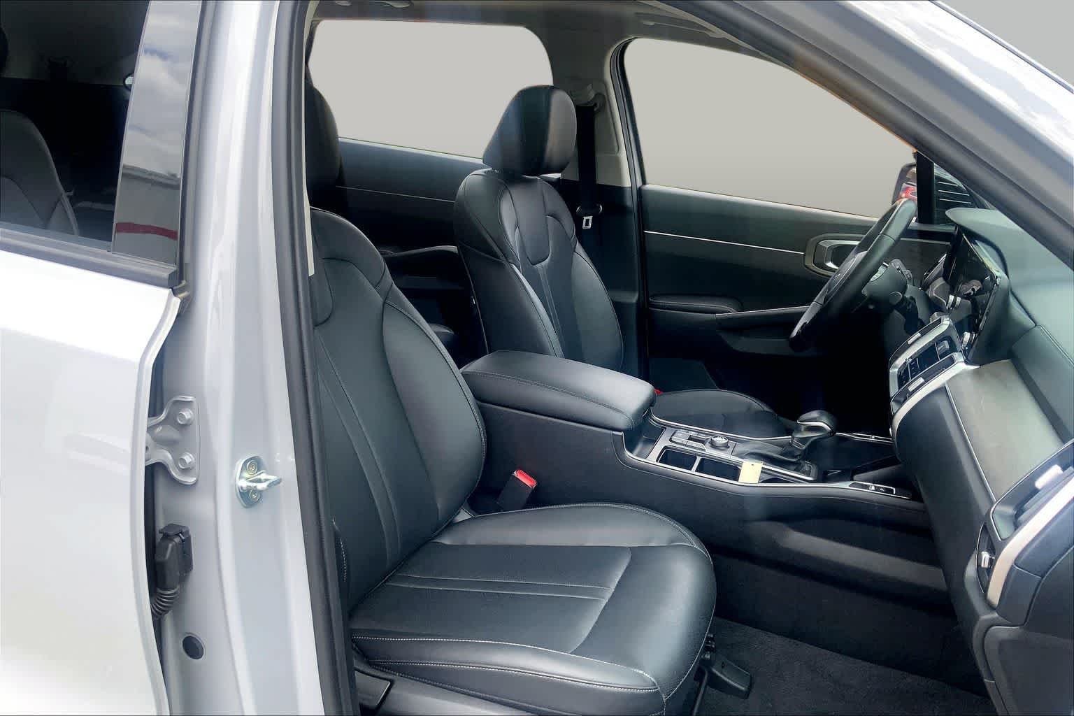 Certified Used 2022 Wolf Gray Kia EX image 9
