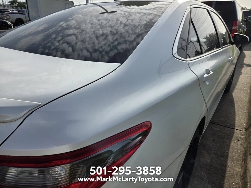 Used 2016 Blizzard Pearl TOYOTA SE image 10