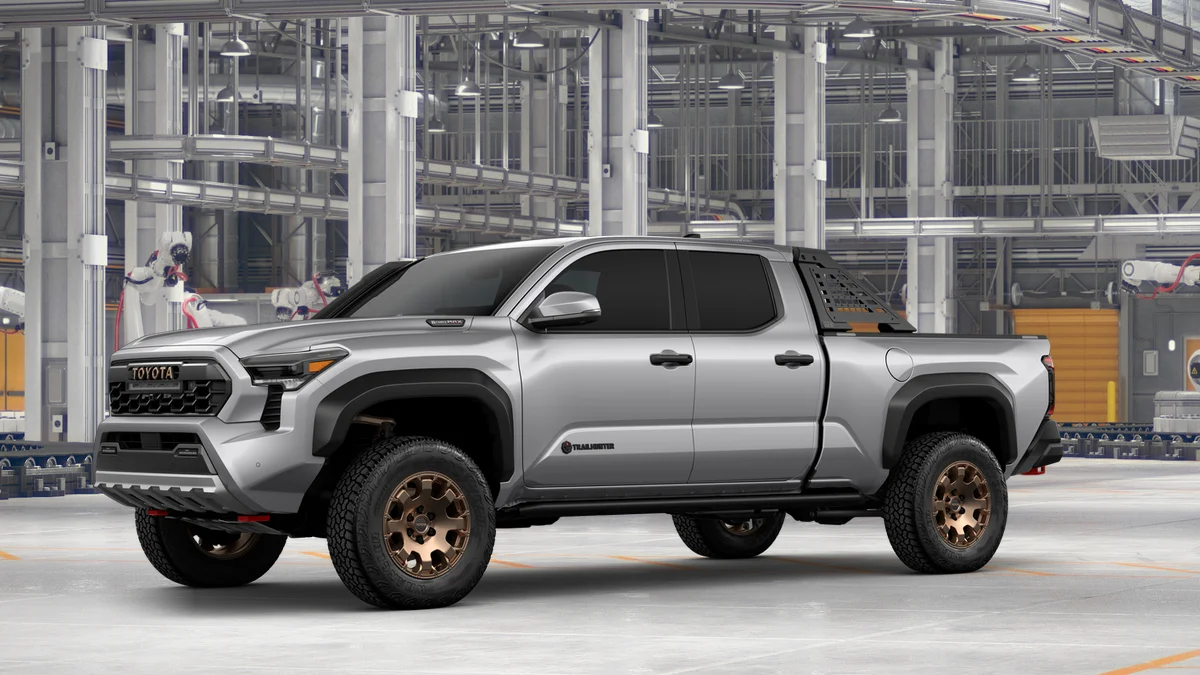 New 2026 Celestial Silver Metallic Toyota Trailhunter image 2