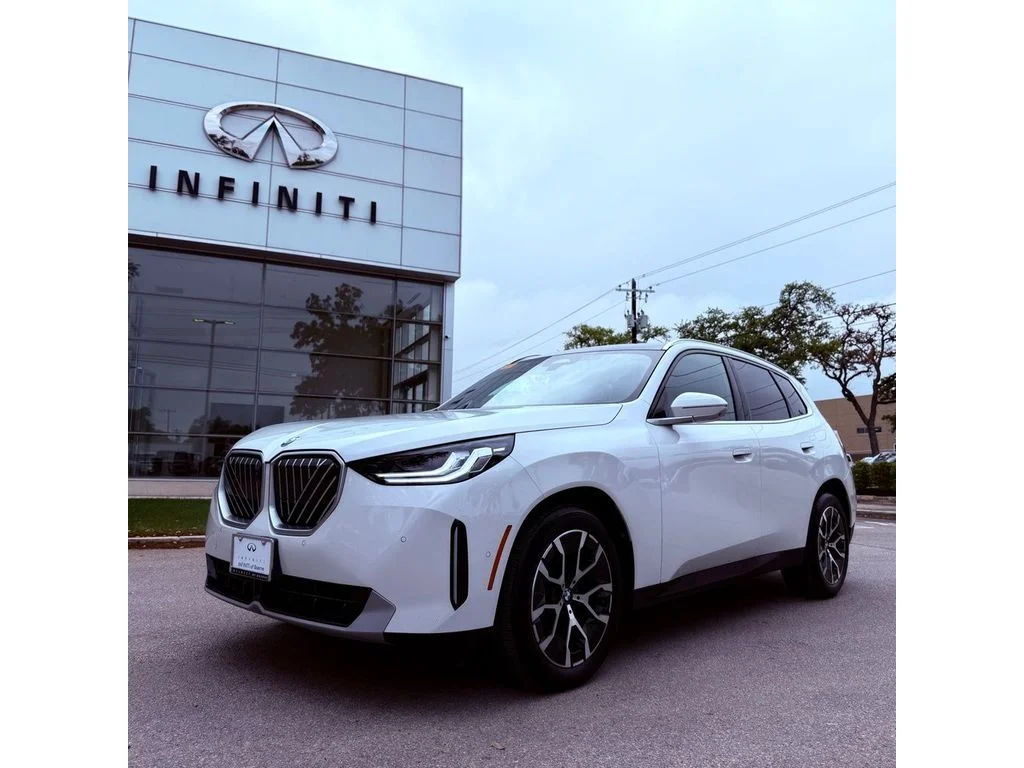 2026 BMW X3 30 XDRIVE's photo