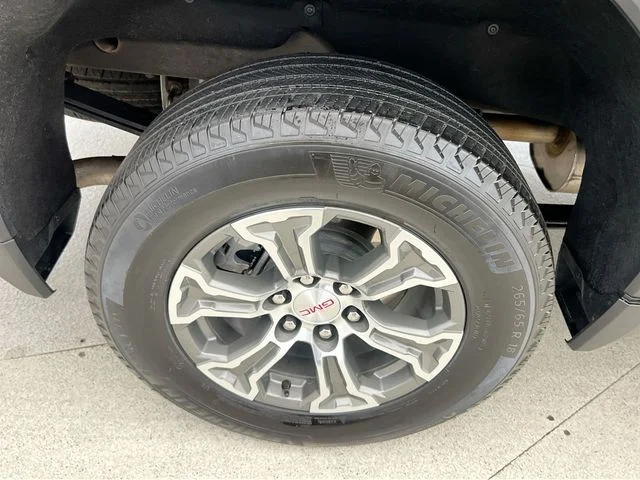 2025 GMC Sierra 1500 SLT - Photo 41