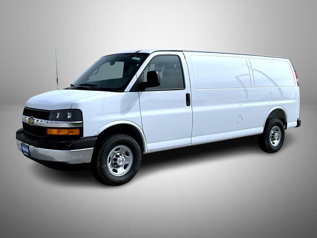 2026 Chevrolet Express 3500 Extended Work Van's photo