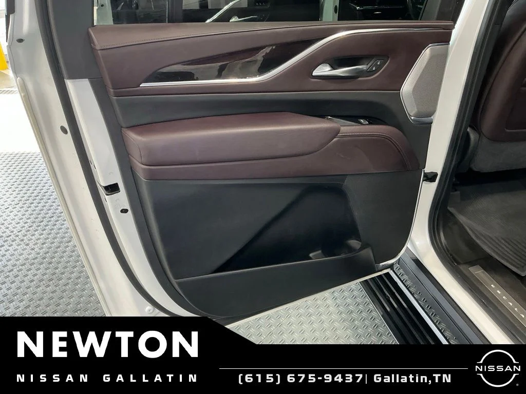 Used 2021 Crystal White Tricoat Cadillac Sport Platinum image 43