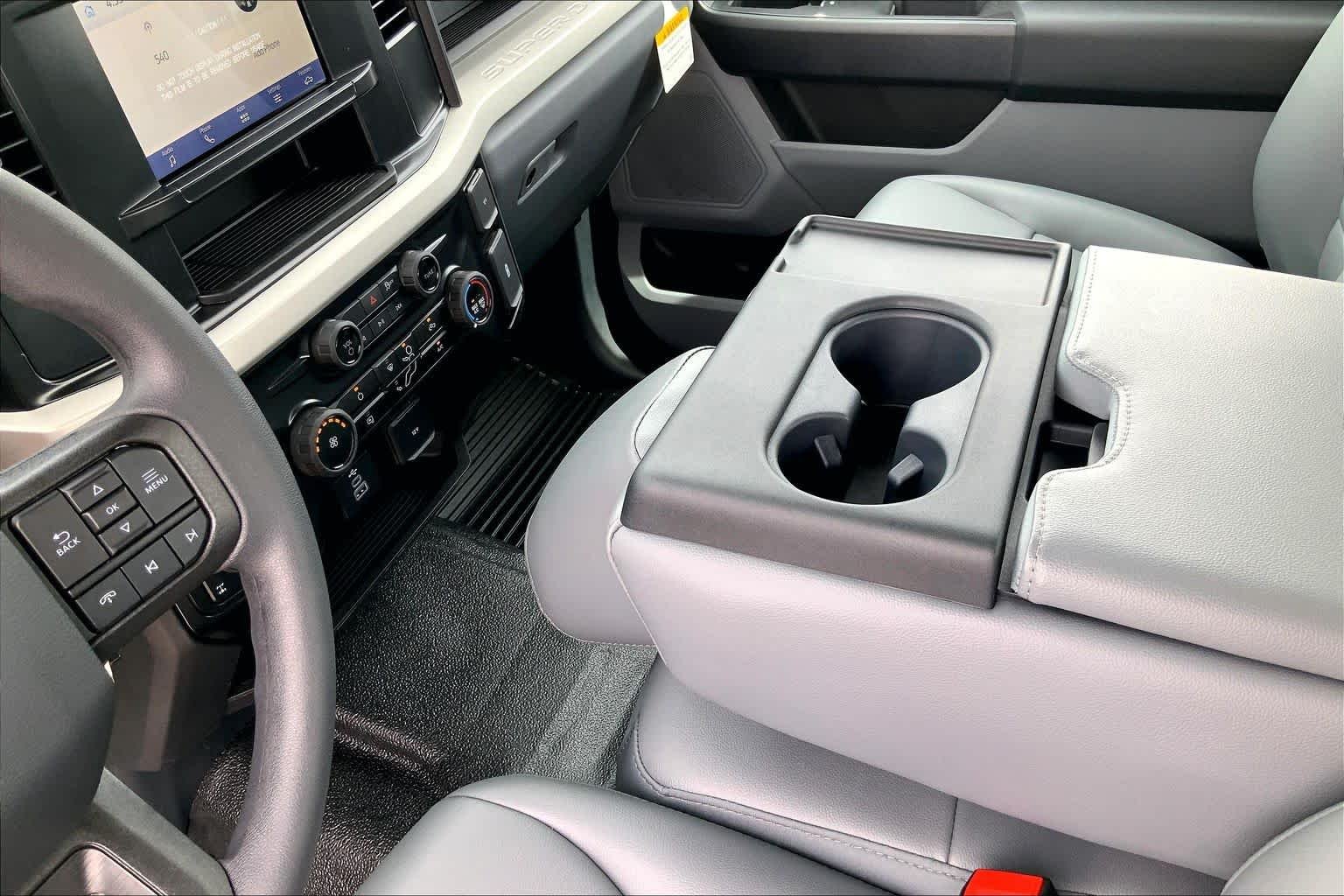 New 2026 Oxford White Ford F-250® XL image 7