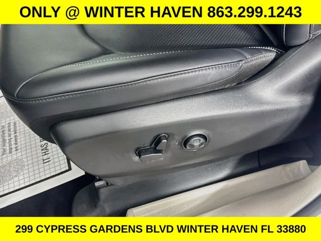 Used 2024 White Chrysler Touring L image 18