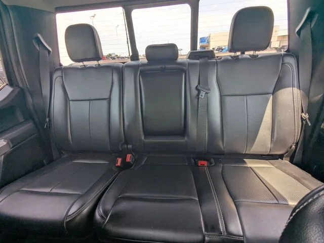 Used 2019 Magnetic Metallic Ford Lariat image 26