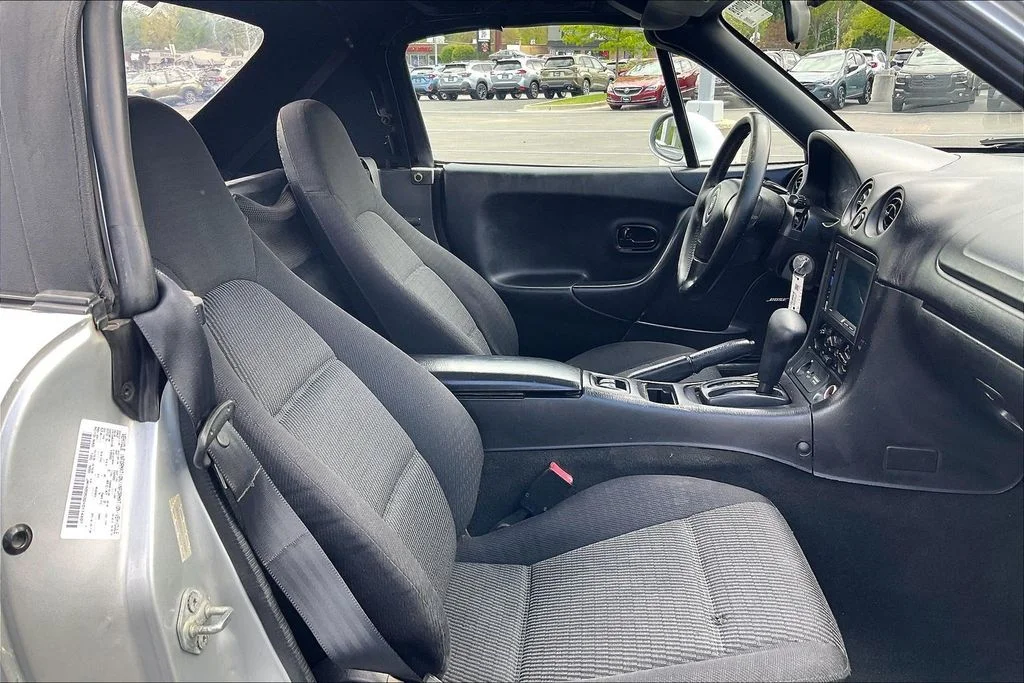 Used 1999 Silver Mazda Base image 4